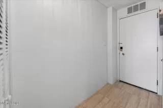 Photo #6: 260001767 Listing