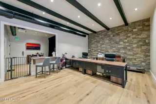 Photo #4: 260001771 Listing