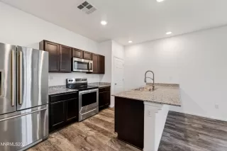 Photo #4: 260001810 Listing