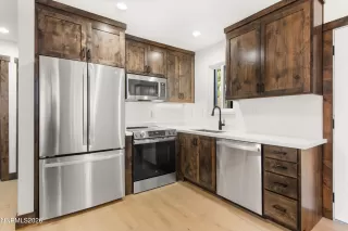 Photo #6: 260001820 Listing 