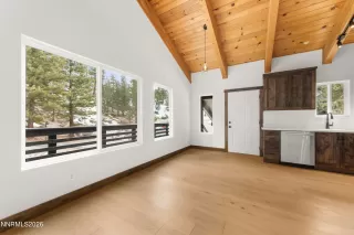 Photo #2: 260001855 Listing