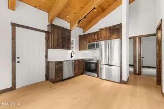 Photo #3: 260001855 Listing