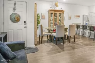 Photo #1: 260001862 Listing