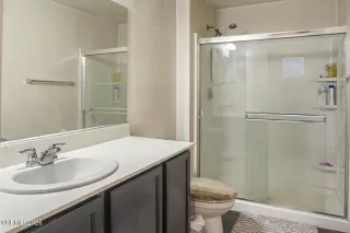 Photo #5: 260001862 Listing