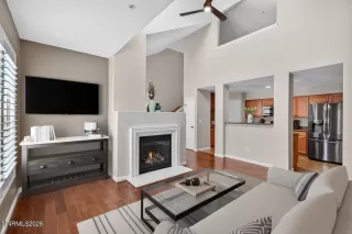 Photo #3: 260001872 Listing 