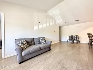 Photo #1: 260001989 Listing 