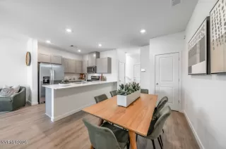 Photo #3: 260002039 Listing 