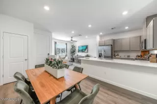 Photo #4: 260002039 Listing 