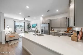 Photo #5: 260002039 Listing 