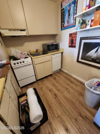 Photo #1: 260002163 Listing