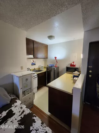 Photo #2: 260002178 Listing 