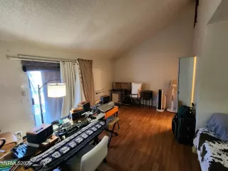 Photo #3: 260002178 Listing 