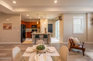 Photo #5: 260002180 Listing