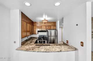 Photo #5: 260002189 Listing 