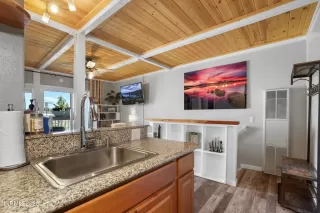 Photo #1: 260002190 Listing 