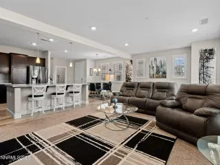 Photo #6: 260002197 Listing