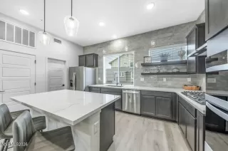 Photo #1: 260002250 Listing