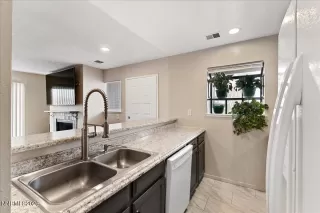 Photo #6: 260002268 Listing