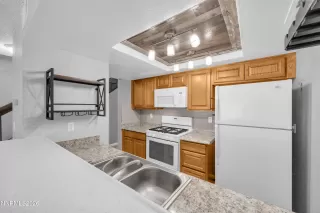 Photo #3: 260002506 Listing 