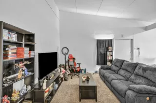 Photo #5: 260002524 Listing 