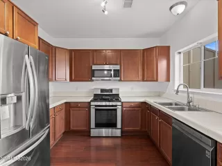 Photo #2: 260002711 Listing 