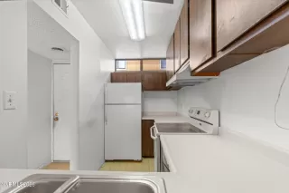 Photo #2: 260002772 Listing 