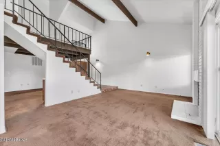 Photo #6: 260002849 Listing