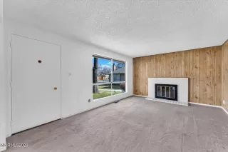 Photo #4: 260002864 Listing