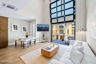 Photo #2: 260002869 Listing