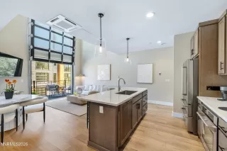 Photo #4: 260002869 Listing