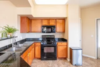 Photo #5: 260002915 Listing 