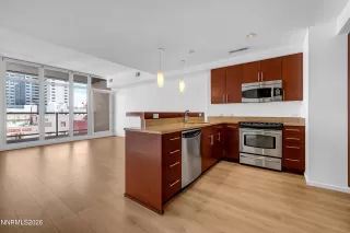 Photo #2: 260002925 Listing