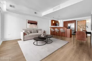 Photo #3: 260002925 Listing