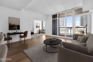 Photo #5: 260002925 Listing