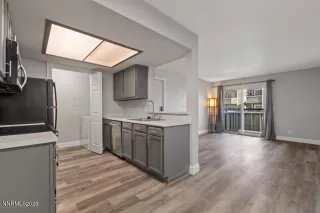 Photo #5: 260003029 Listing 