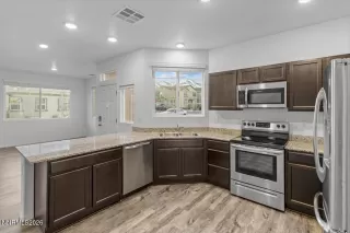 Photo #4: 260003043 Listing 