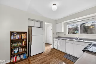 Photo #4: 260003081 Listing 