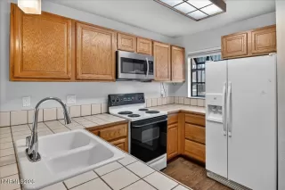 Photo #3: 260003123 Listing 