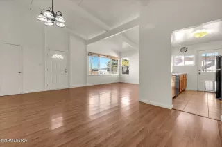 Photo #6: 260003179 Listing