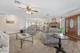 Photo #6: 260003202 Listing