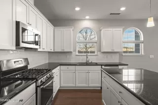 Photo #5: 260003222 Listing