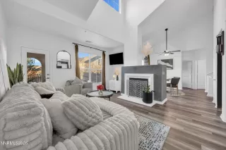 Photo #1: 260003252 Listing