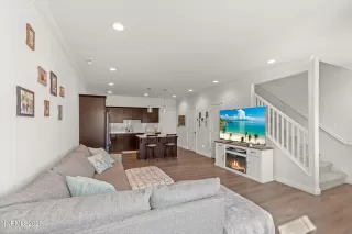 Photo #2: 260003256 Listing