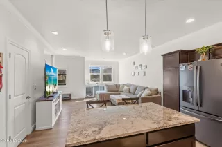 Photo #6: 260003256 Listing