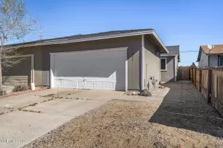 Photo #2: 260003427 Listing