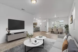 Photo #5: 260003434 Listing