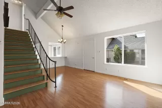 Photo #5: 260003461 Listing