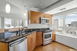 Photo #5: 260003554 Listing