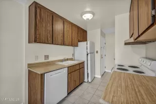 Photo #4: 260003644 Listing 