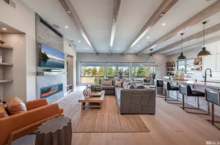 Photo #1: 260003648 Listing